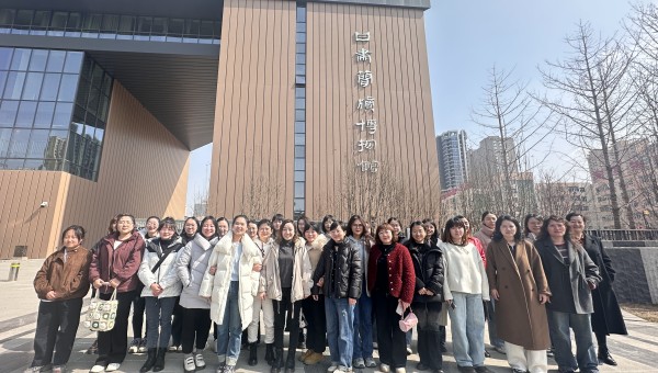 人間最美三月天，春華爛漫展新顏，在第115個“三八”國際勞動婦女節(jié)來臨之際，為認(rèn)真學(xué)習(xí)貫徹黨的二十大精神和中國婦女十三大精神，引導(dǎo)廣大女職工汲取中華文明精髓，增強對中華優(yōu)秀傳統(tǒng)文化的認(rèn)同感和自豪感，交